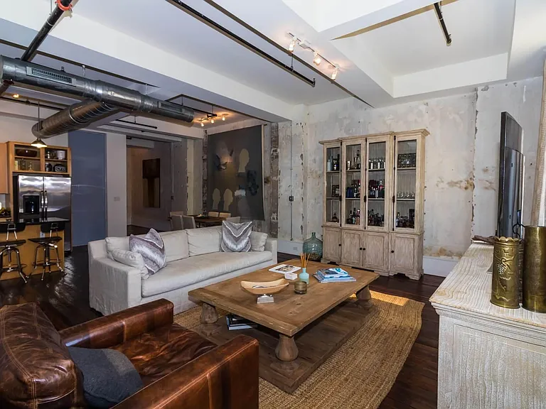 Civic Lofts — Photo 9