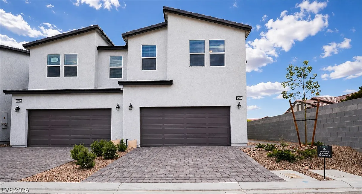 3 bed, 3.5 bath, 1888 sqft, $2,300 — Photo 1