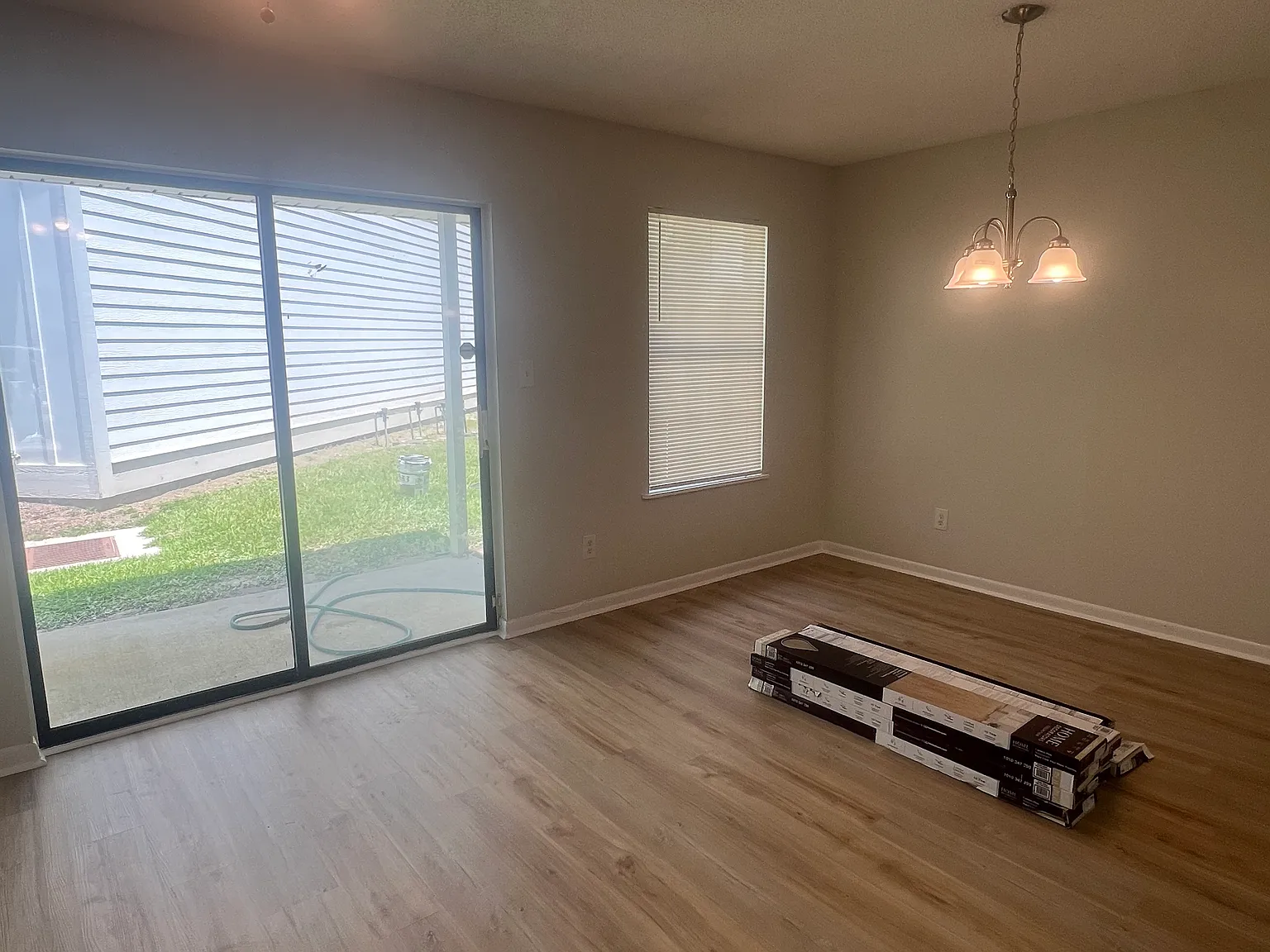 2 bed, 1.5 bath, 1216 sqft, $1,195 — Photo 3