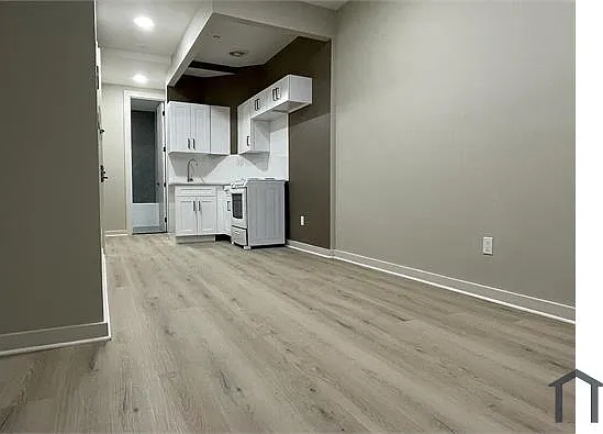 Studio, $2,604 — Photo 3