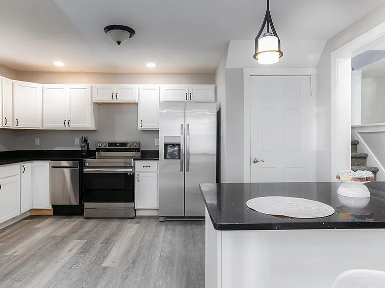 1250 Portage Ave #1 — Photo 26