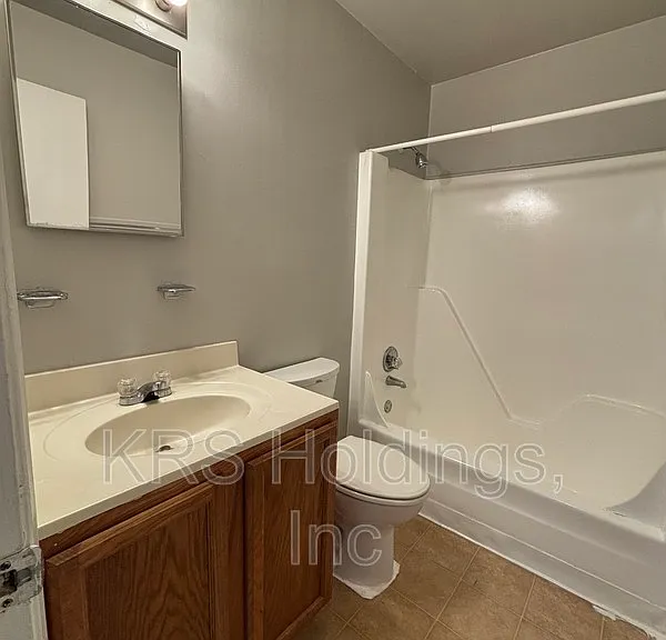 2822 Goolsby Ct N — Photo 10