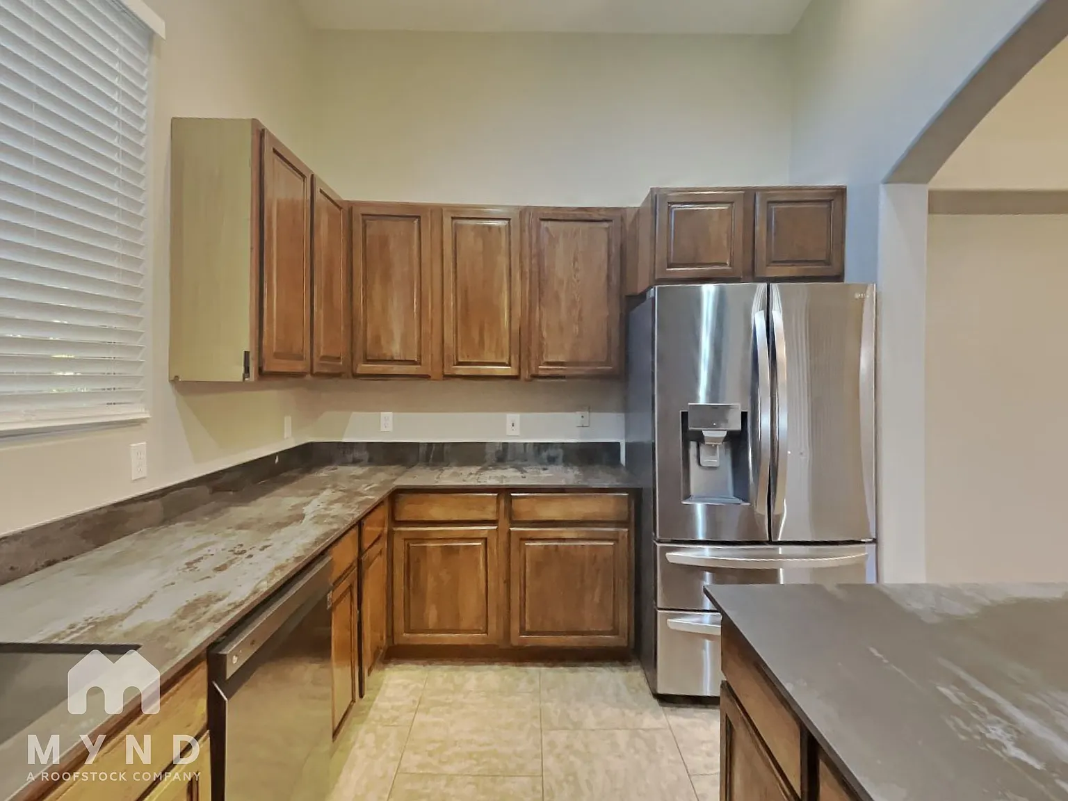 3 bed, 2.0 bath, 1595 sqft, $2,145 — Photo 4