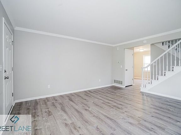 3rd image of 6382 Birchview Dr