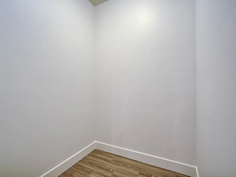 Eden Apartments — Photo 97