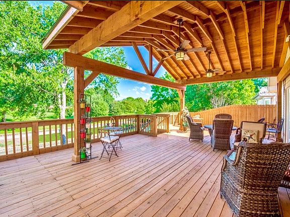 Spacious / Open A frame full Cedar covered deck overlooking the Canal