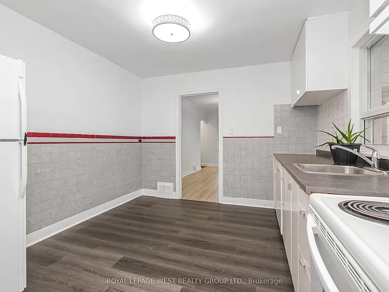 24 Barker Ave — Photo 15