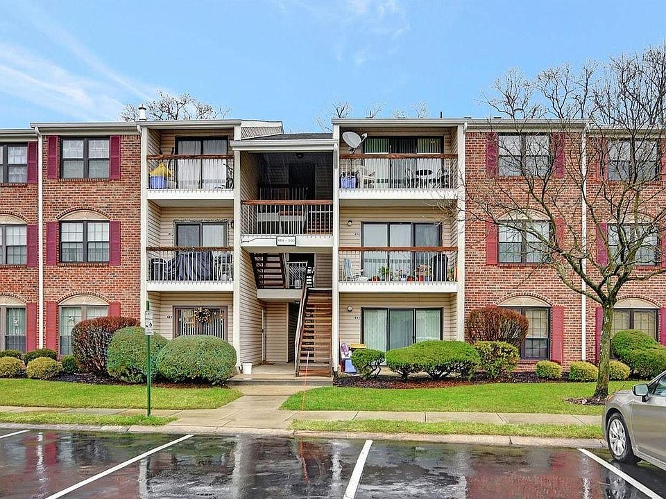 1st image of 500 Danbury Ln
