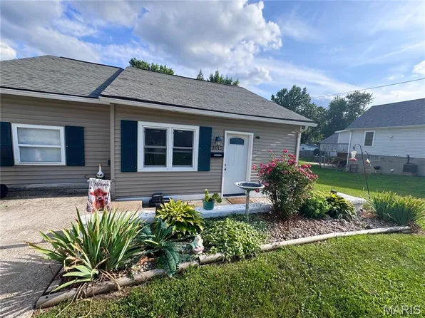 3015 Marsh Ave, Hannibal, MO 63401