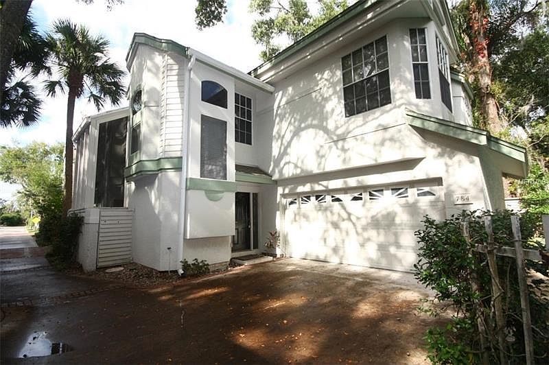 1st image of 784 S Pennsylvania Ave #3