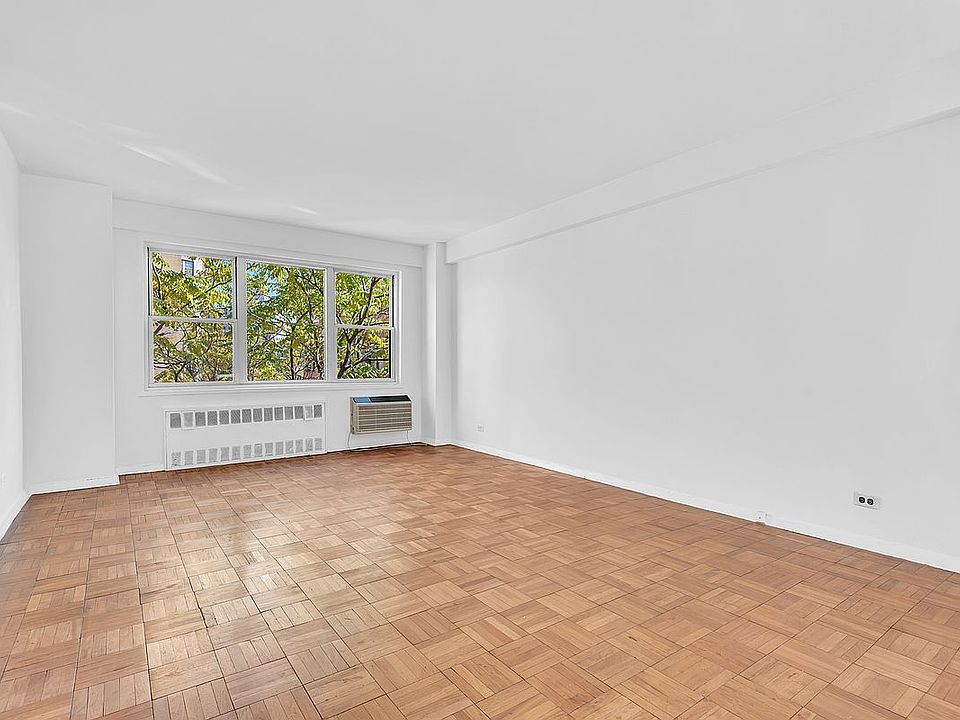 1st image of 14 Horatio St APT 8B