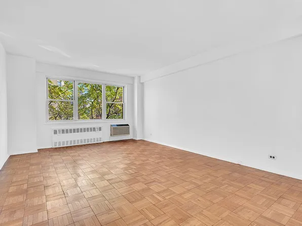 14 Horatio St APT 8B, New York, NY 10014