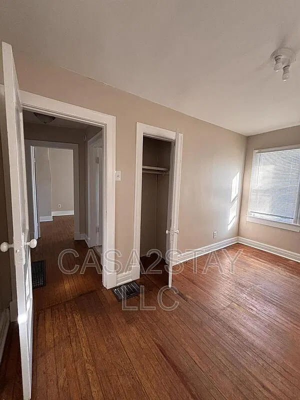 3 bed, 1.0 bath, 1000 sqft, $1,245 — Photo 4