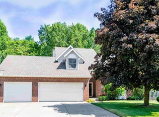 51622 Meadow Pond Dr, Granger, IN 46530