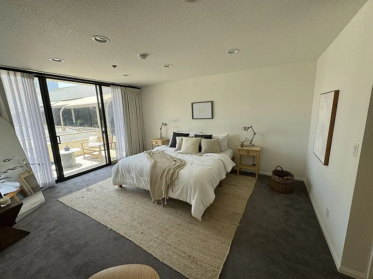 121 S Hope St #607 — Photo 4