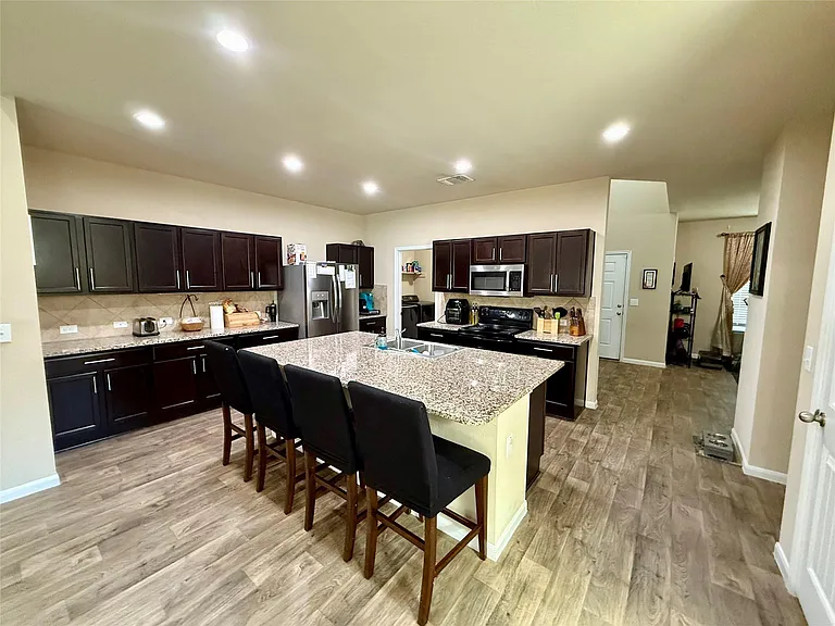 11700 Andesite Rd — Photo 4