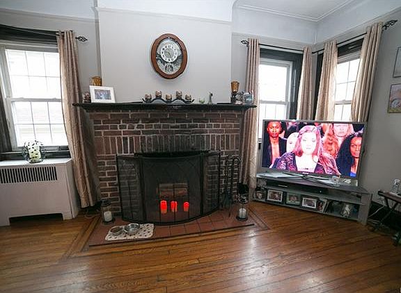5th image of 4362 Locust Point Dr