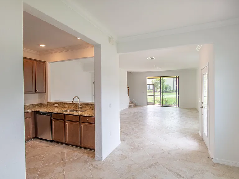 20457 Lagente Cir — Photo 3