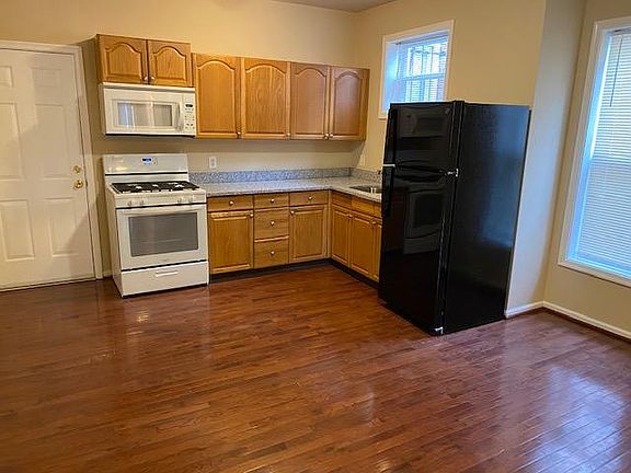 Kitchen - new granite counters, gas range and refrigerator