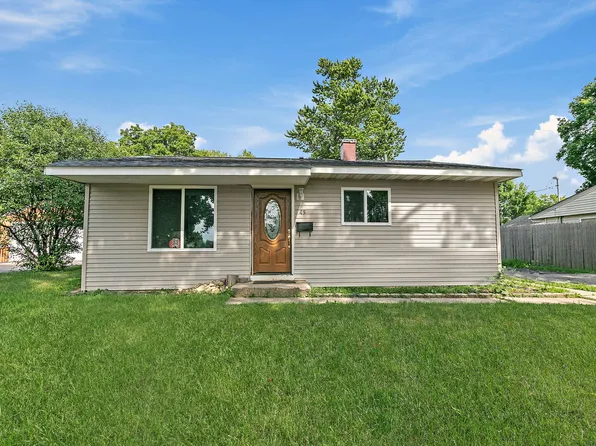 49 Wren Rd, Carpentersville, IL 60110