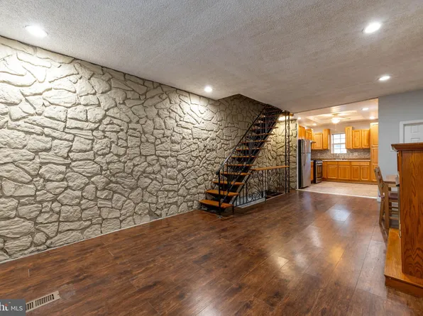 2515 S Philip St, Philadelphia, PA 19148