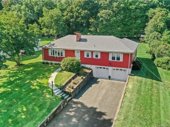 1682 Hartford Turnpike, North Haven, CT 06473