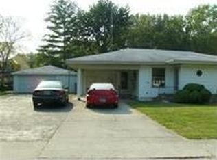 415 Lake St, Crown Point, IN 46307