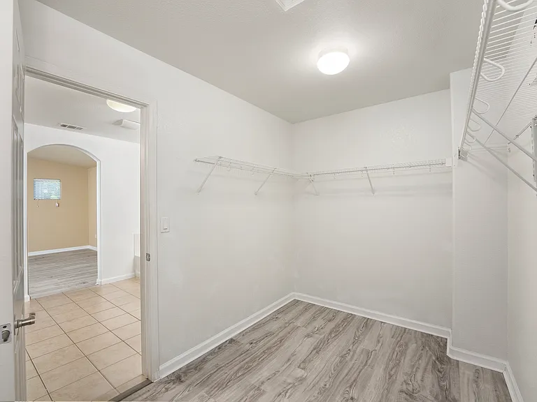 241 Picasso Cir — Photo 25