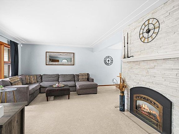 4th image of 409 Park Ave