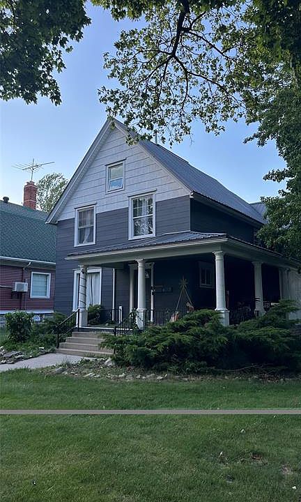 2nd image of 39 Russell St