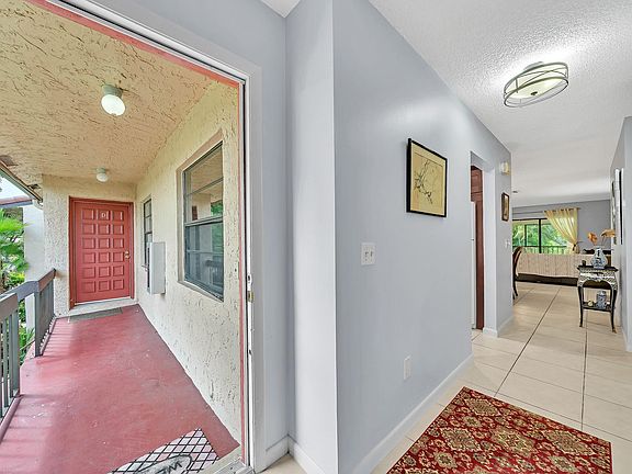 5th image of 9278 Vista Del Lago #F-31f