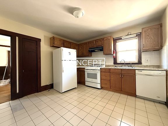 5th image of 28 Alewife Brook Pkwy #2