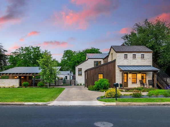 508 E Creek St, Fredericksburg, TX 78624