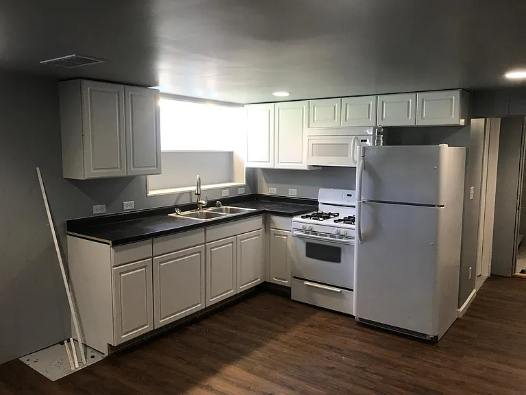 622 N Albert St #2 — Photo 6