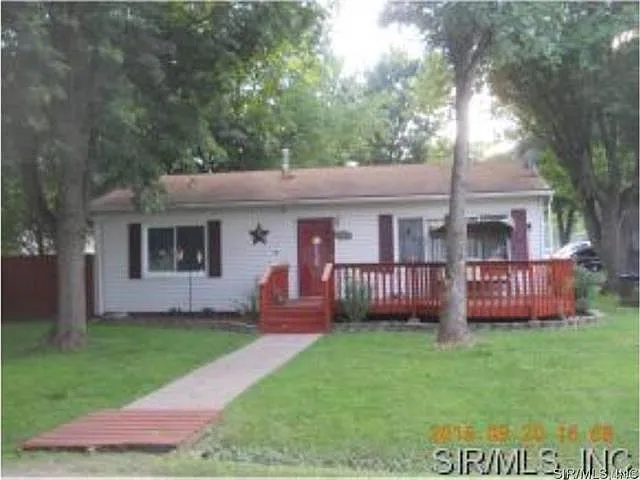 301 Michigan Ave photo 1