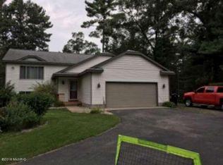 6471 Black Hawk Ln, Twin Lake, MI
