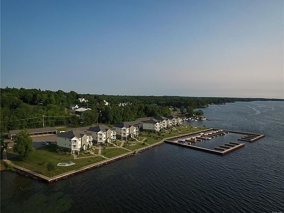 2nd image of 27 Dockside Dr
