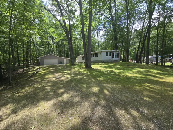 126 Ridgeview Dr, Prudenville, MI 48651