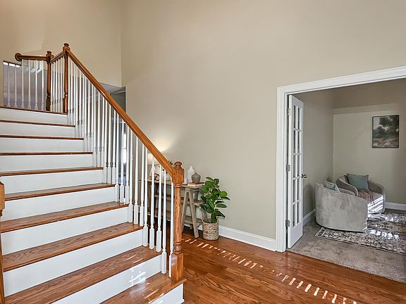 3rd image of 210 Honor Way