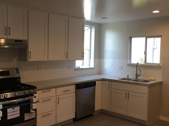 3rd image of 64 Hiliritas Ave