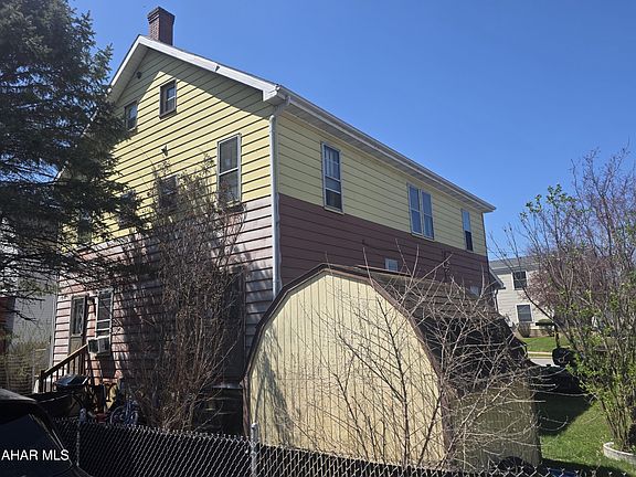 4th image of 115 Liberty St