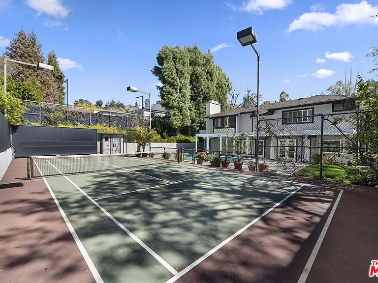 2937 Deep Canyon Dr — Photo 35