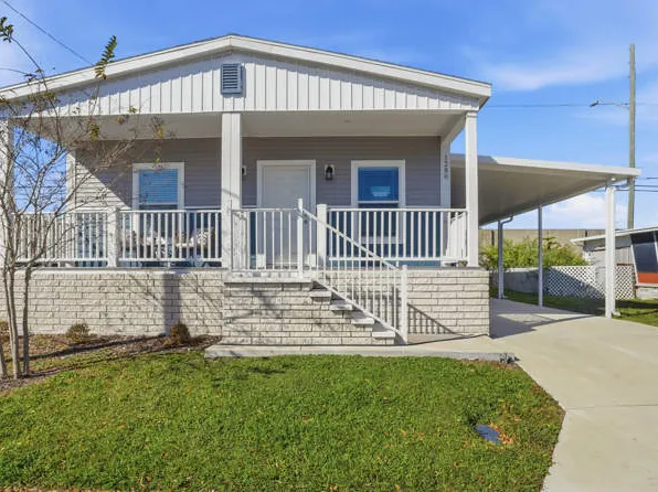 1280 Teahouse Dr, Clearwater, FL 33764