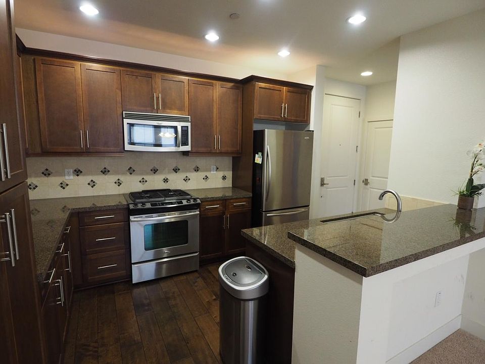 1st image of 2349 Jefferson St Unit 412