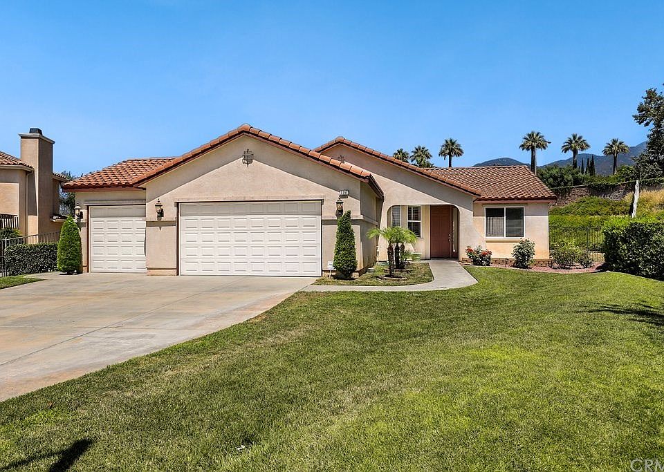 1st image of 3398 W Jeanette Ave