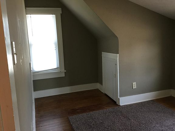 2nd bedroom.