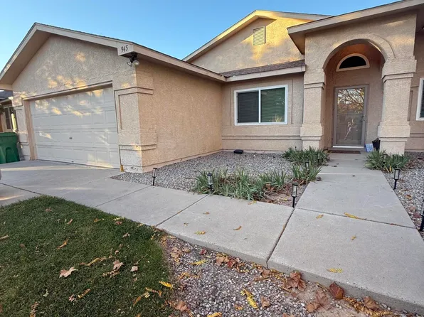945 Somerset Meadows Dr NE, Rio Rancho, NM 87144
