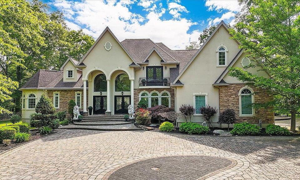1st image of 205 Clair Drive