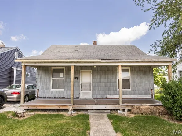 314 E 3rd St, O'Fallon, IL 62269