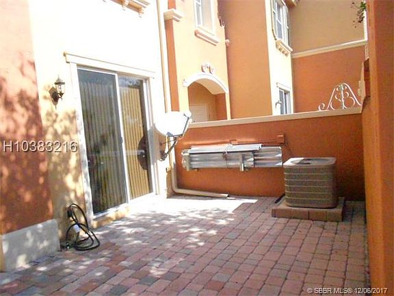 4th image of 2329 Mariner Ct #2808